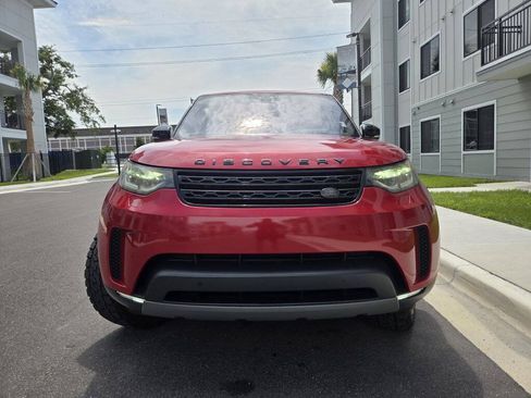 Used 2017 Land Rover Discovery HSE AWD/4WD image 2
