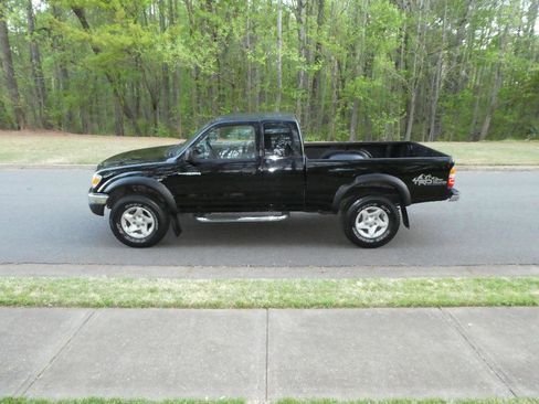 Used 2002 Toyota Tacoma PreRunner image 23