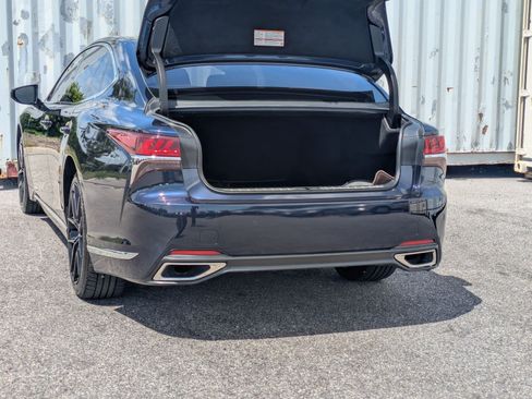 Used 2018 Lexus LS 500 AWD w/ Luxury Package image 16