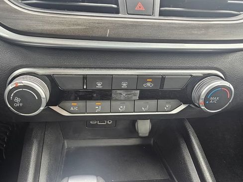 Used 2025 Nissan Altima 2.5 SV FWD image 23