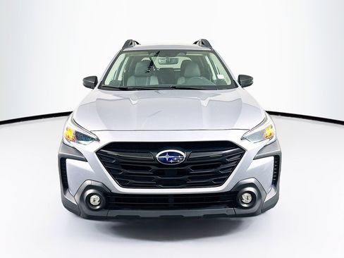 Used 2025 Subaru Outback Onyx Edition AWD/4WD image 2