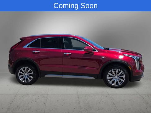 Used 2023 Cadillac XT4 Premium Luxury w/ Cold Weather Package AWD/4WD image 7