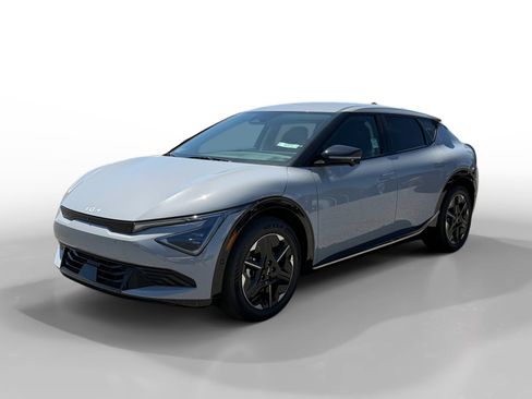 New 2026 Kia EV6 Wind RWD image 1