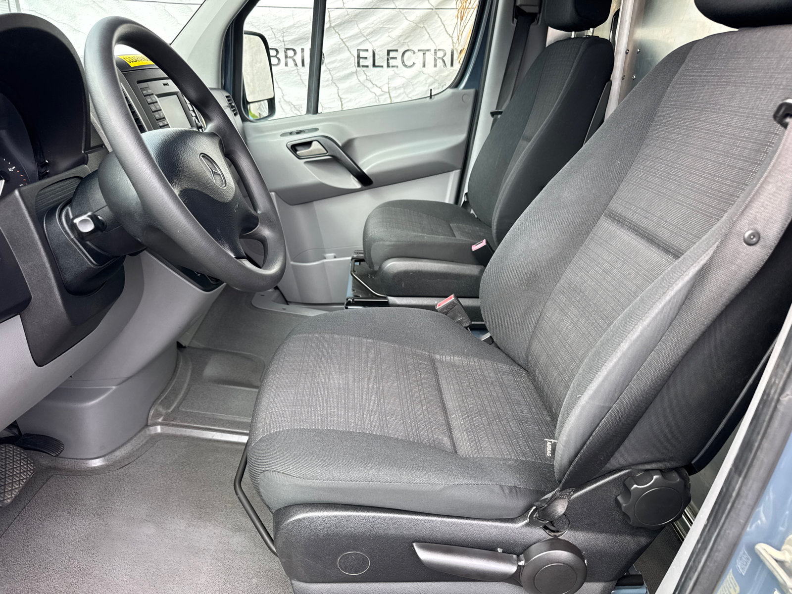 Used 2018 Mercedes-Benz Sprinter 2500 image 12