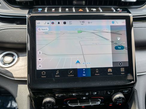 Used 2023 Jeep Grand Cherokee 4WD 4xe w/ Luxury Tech Group II image 19