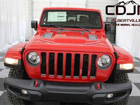 Used 2023 Jeep Gladiator Rubicon w/ Cold Weather Group image 3