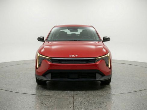 Used 2025 Kia K4 LXS image 2