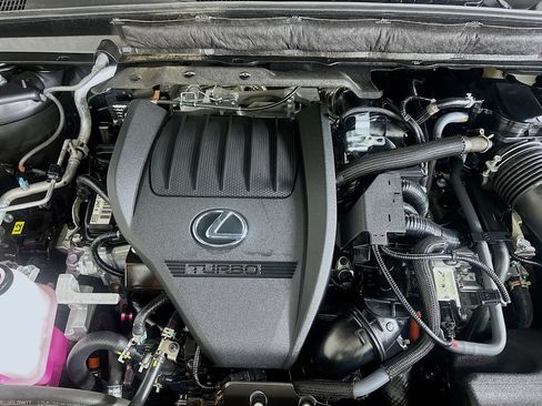 Used 2025 Lexus RX 500h F Sport w/ Convenience Package AWD/4WD image 32