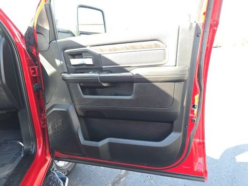 Used 2024 RAM 2500 Big Horn w/ Safety Group image 45