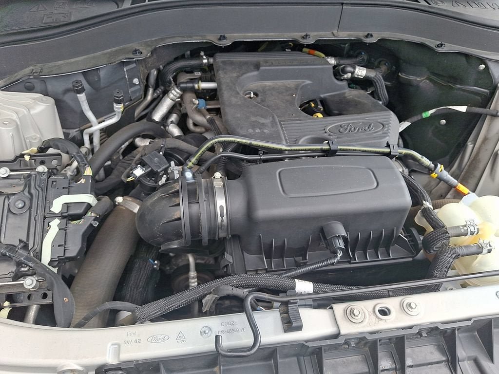 Used 2020 Ford Explorer XLT AWD/4WD image 28
