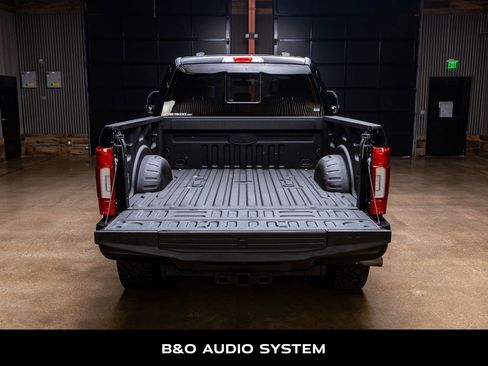 Used 2022 Ford F250 Lariat w/ Black Appearance Package AWD/4WD image 8