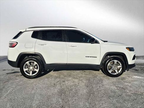 Used 2024 Jeep Compass Latitude w/ Altitude Special Edition AWD/4WD image 6