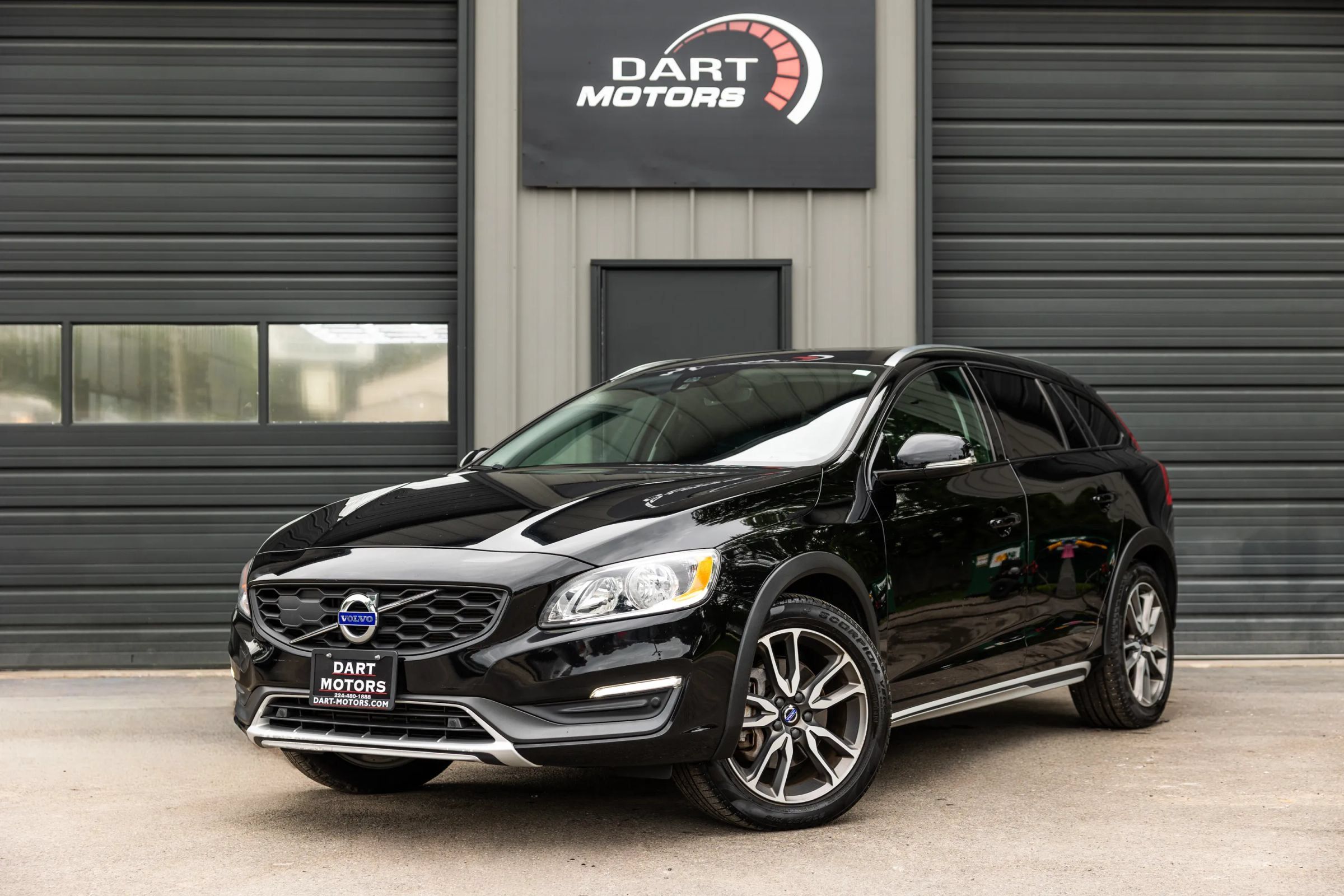 Used 2016 Volvo V60 T5 Cross Country w/ Convenience Package AWD/4WD image 3