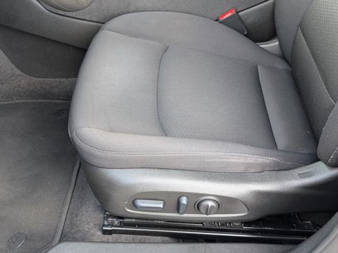Used 2025 Chevrolet Malibu LT FWD image 12