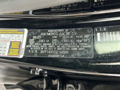 Used 2025 Kia K4 LXS image 34