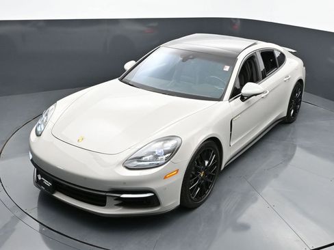 Used 2020 Porsche Panamera 4 image 58