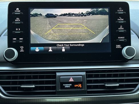 Used 2018 Honda Accord Sport image 3