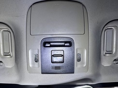 Used 2021 Toyota Camry SE FWD image 34