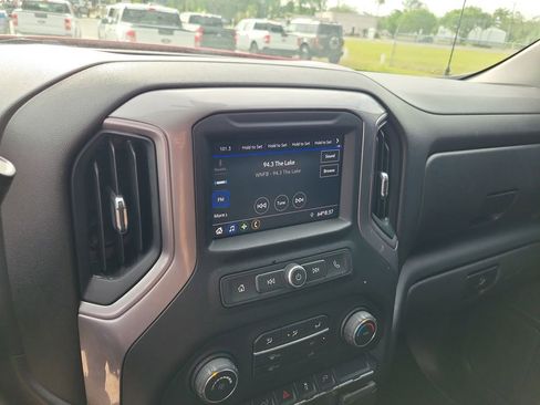 Used 2022 Chevrolet Silverado 1500 Custom w/ Safety Confidence Package image 20