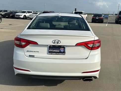Used 2015 Hyundai Sonata SE w/ Option Group 02 image 10