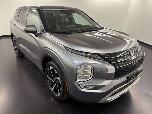Used 2024 Mitsubishi Outlander SE AWD/4WD image 7