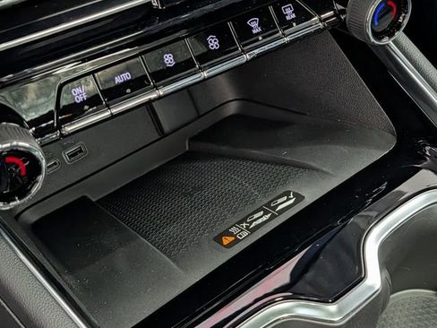 New 2026 Chevrolet Traverse Z71 image 27