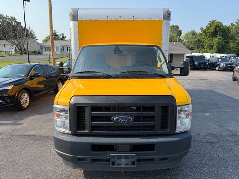 Used 2022 Ford E-350 and Econoline 350 Super Duty RWD image 3