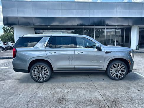 New 2026 GMC Yukon Denali Ultimate AWD/4WD image 10