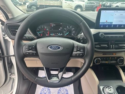 Used 2022 Ford Escape SE w/ Convenience Package FWD image 31