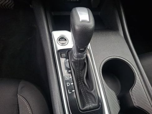 Used 2025 Nissan Altima 2.5 SV AWD/4WD image 14