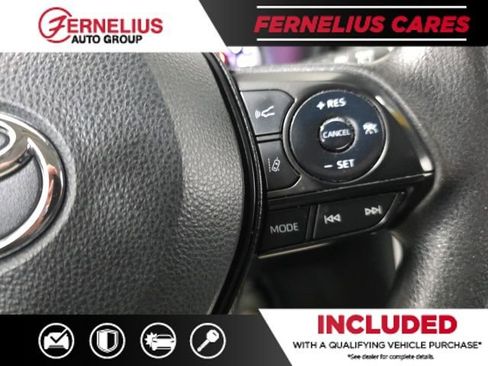 Used 2022 Toyota RAV4 XLE image 27