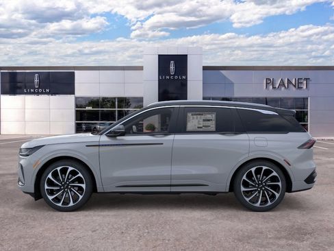 New 2026 Lincoln Nautilus Black Label AWD/4WD image 3