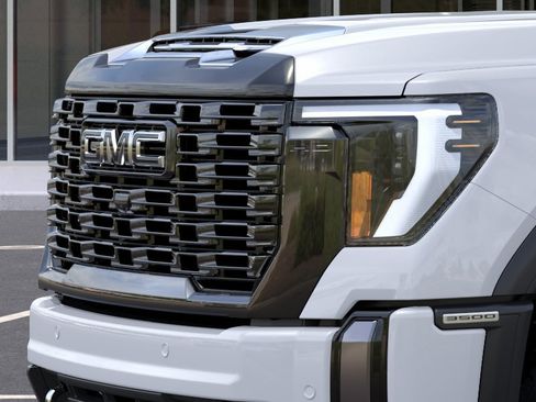 New 2026 GMC Sierra 3500 Denali Ultimate AWD/4WD image 13