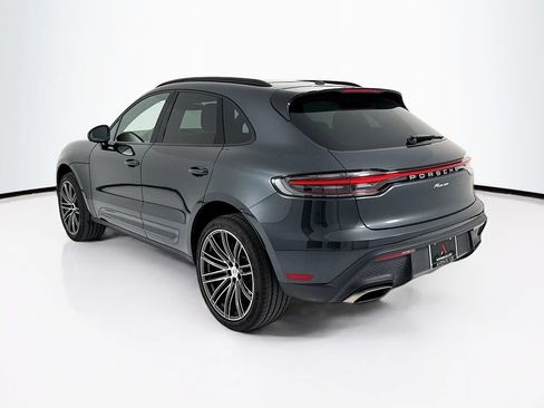 Certified 2025 Porsche Macan AWD/4WD image 3
