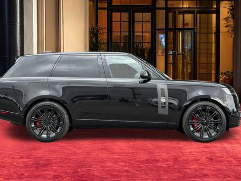 New 2026 Land Rover Range Rover SV AWD/4WD image 5