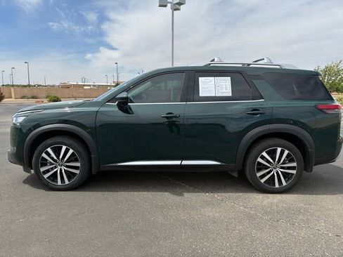 Certified 2023 Nissan Pathfinder Platinum w/ Black Appearance Package FWD image 3
