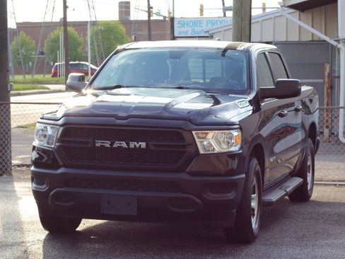 Used 2021 RAM 1500 Tradesman AWD/4WD image 3