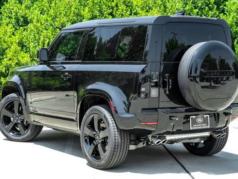 New 2026 Land Rover Defender 90 V8 AWD/4WD image 13