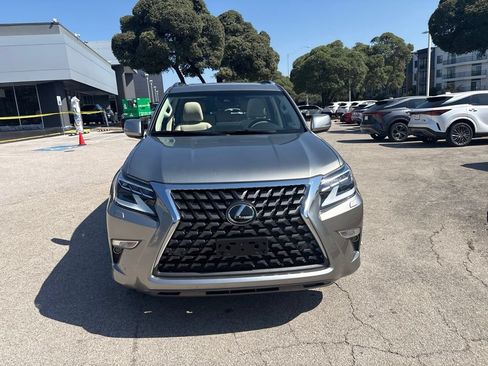 Used 2023 Lexus GX 460 Luxury w/ Accessory Package AWD/4WD image 8