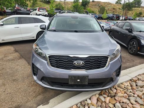 Used 2019 Kia Sorento AWD w/ LX Convenience Package image 18