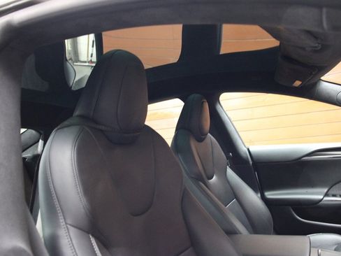Used 2022 Tesla Model S Plaid AWD/4WD image 23