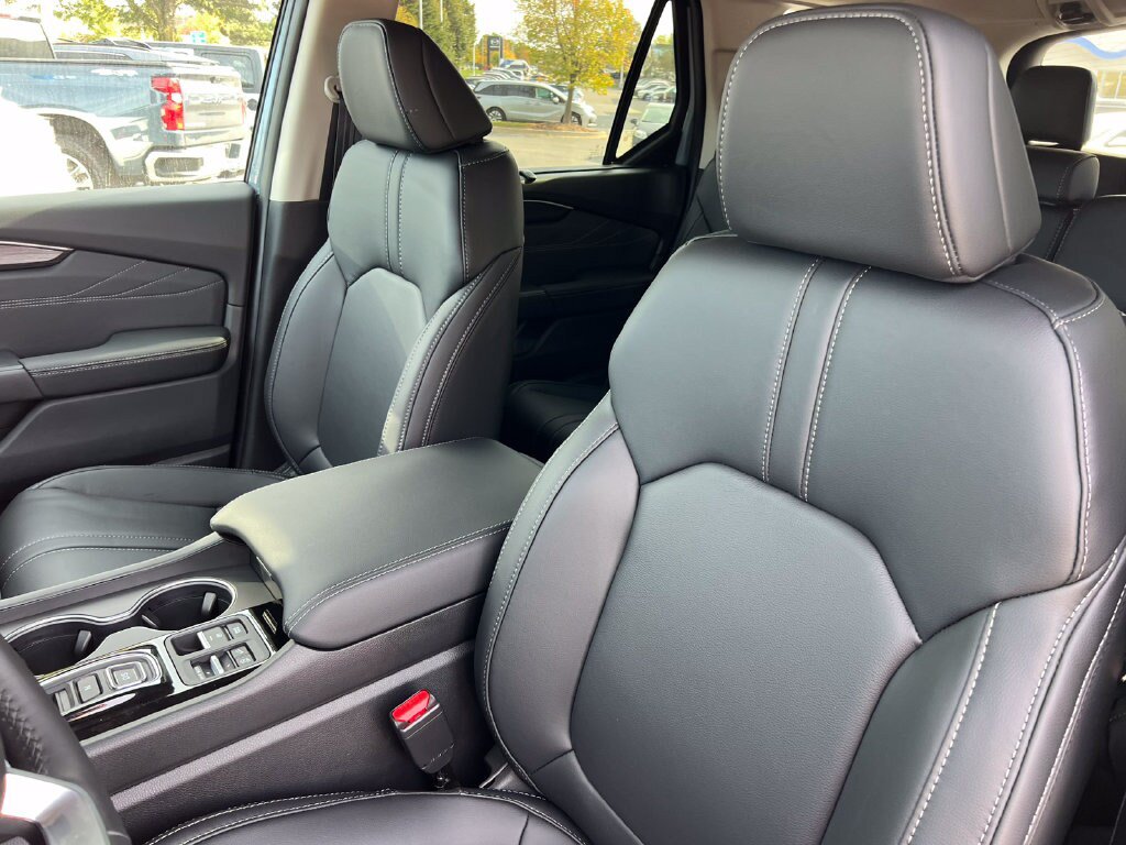 New 2026 Honda Pilot Touring image 13