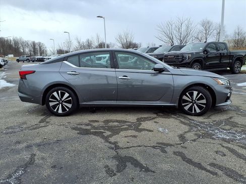 Used 2020 Nissan Altima 2.5 SV image 26