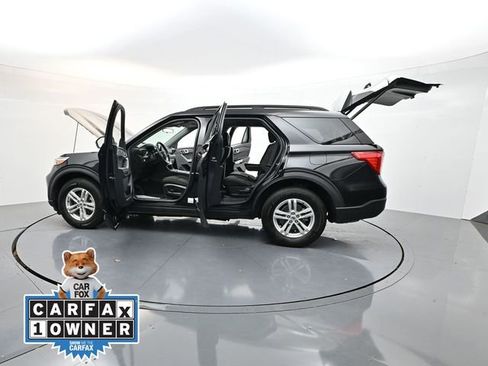 Used 2022 Ford Explorer XLT image 38
