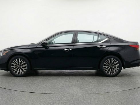 Used 2025 Nissan Altima 2.5 SV image 4