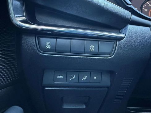 Used 2022 MAZDA MAZDA3 s FWD image 22