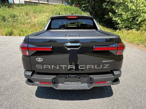 Used 2025 Hyundai Santa Cruz Limited AWD/4WD image 7