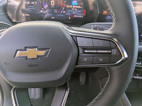 New 2026 Chevrolet Traverse LT w/ Sun and Wheel Package FWD image 15