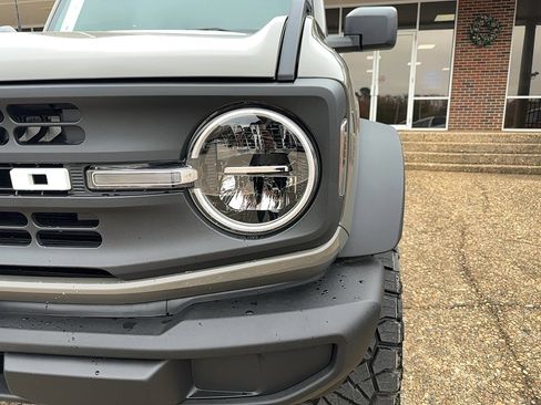 New 2025 Ford Bronco Base w/ Sasquatch Package image 4