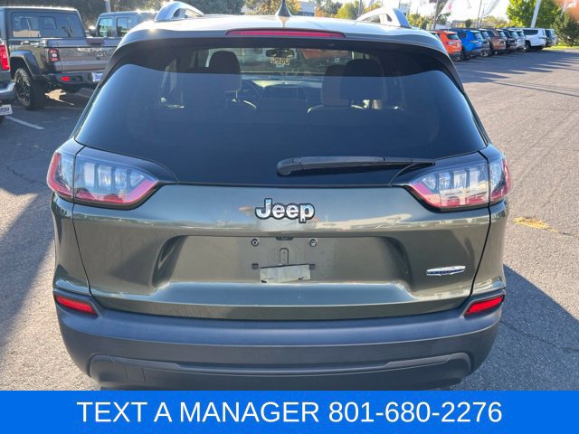 Used 2019 Jeep Cherokee Latitude w/ Cold Weather Group FWD image 4